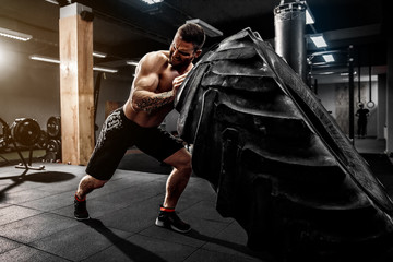 Tire flip - puissance et conditioning CrossFit
