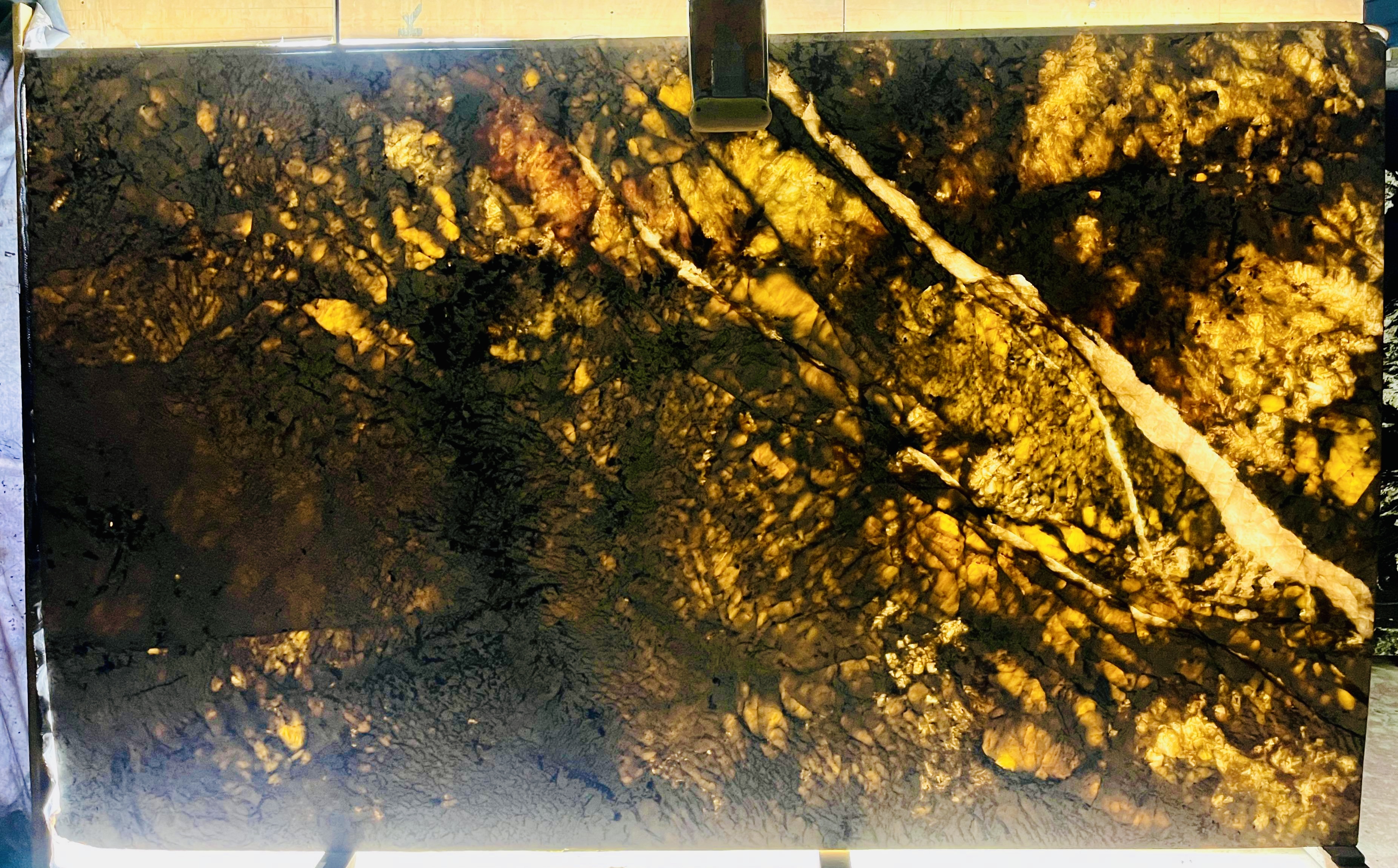 Alaska Quartzite Backlit