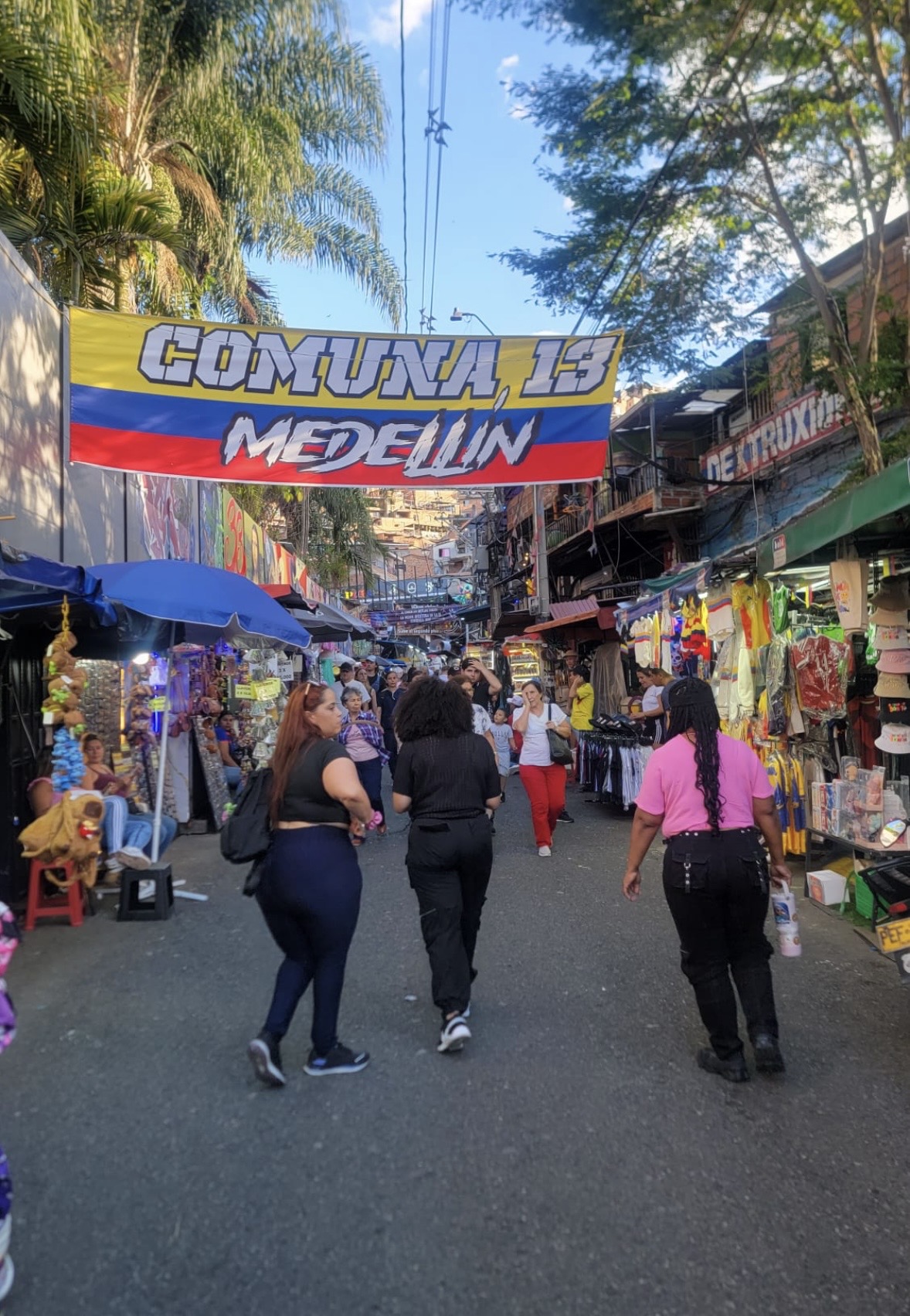 Comuna 13 en Bicicleta Eléctrica — 1