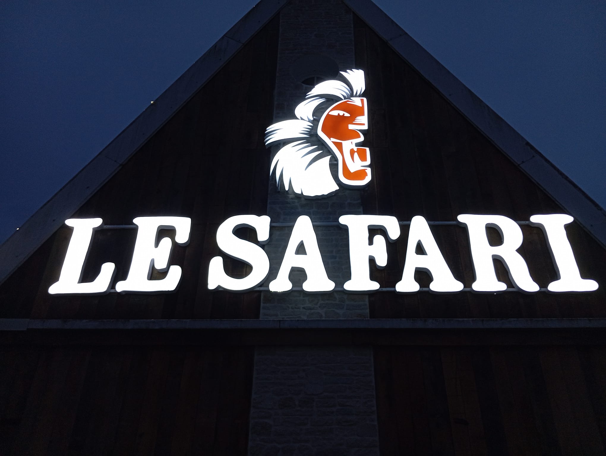 Le Safari — réalisation PUB PRO