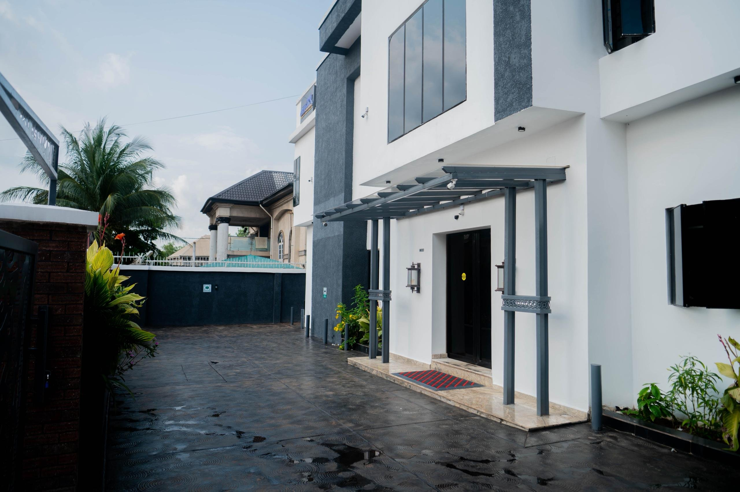 De Azraa Building