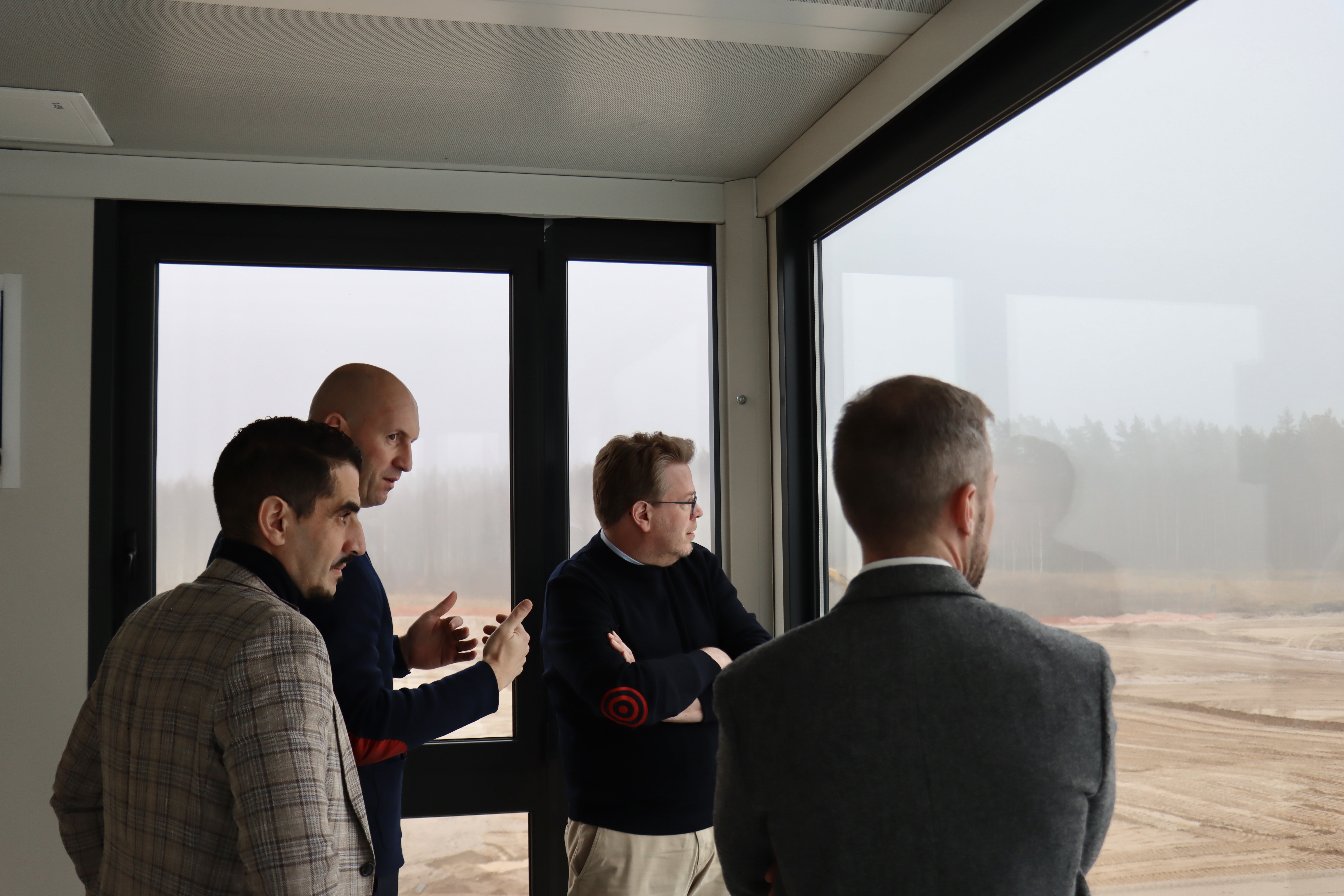 Immersion dans l'écosystème entrepreneurial letton : échanges sur site avec des acteurs économiques locaux.
