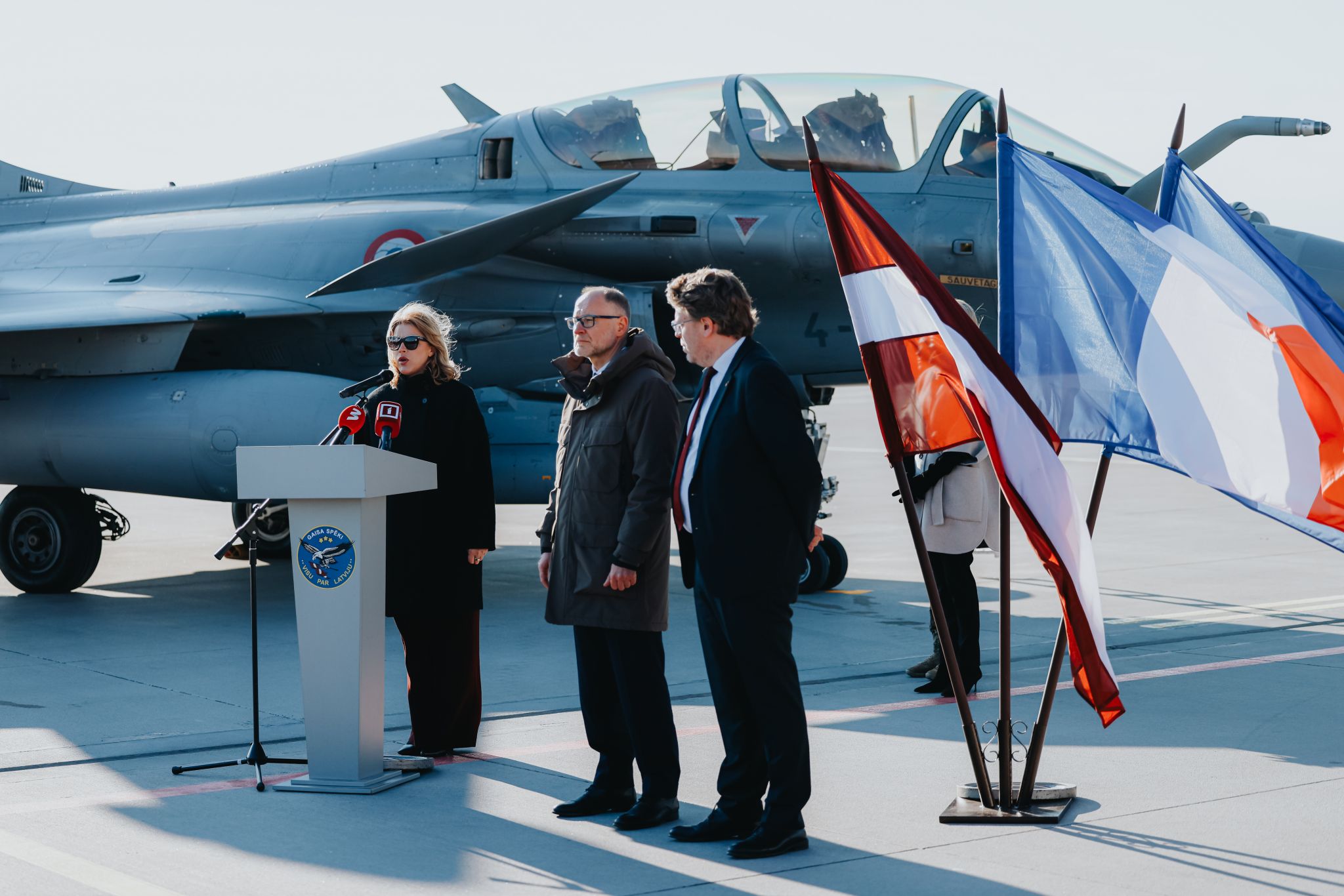 Coopération de défense : Rafale français déployé en Lettonie — un symbole fort du partenariat stratégique franco-letton.