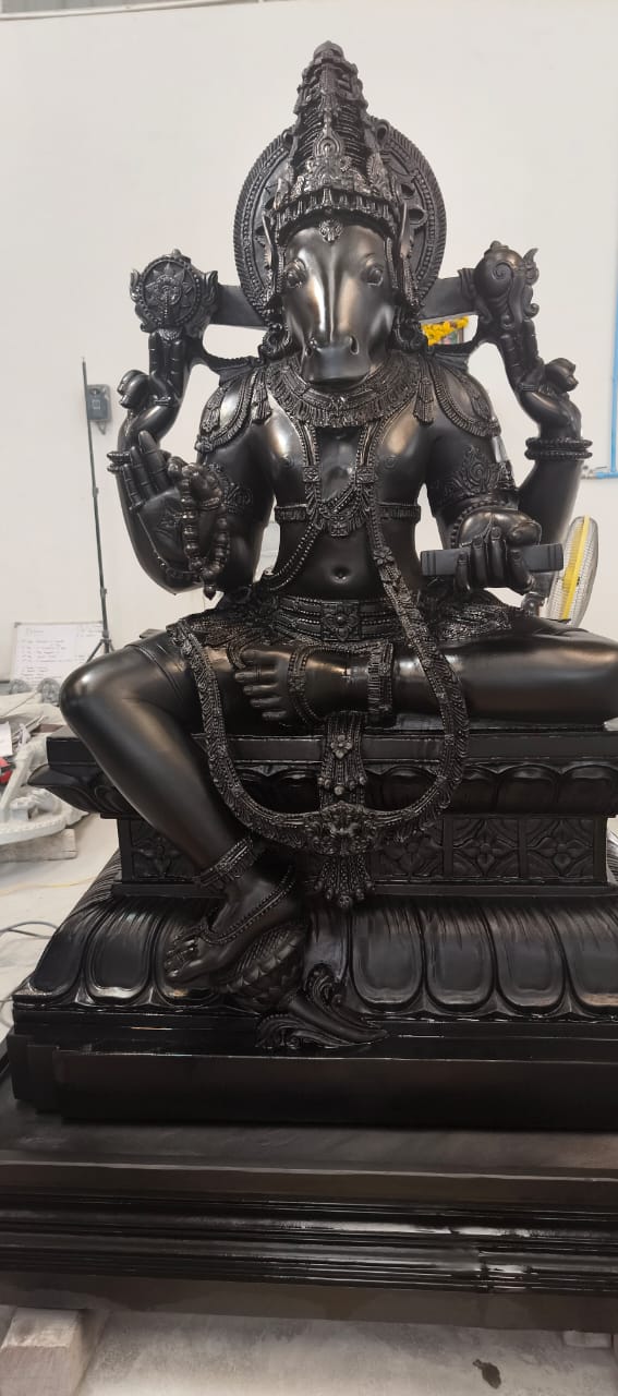The new Vidya Hayagreeva idol, adorned