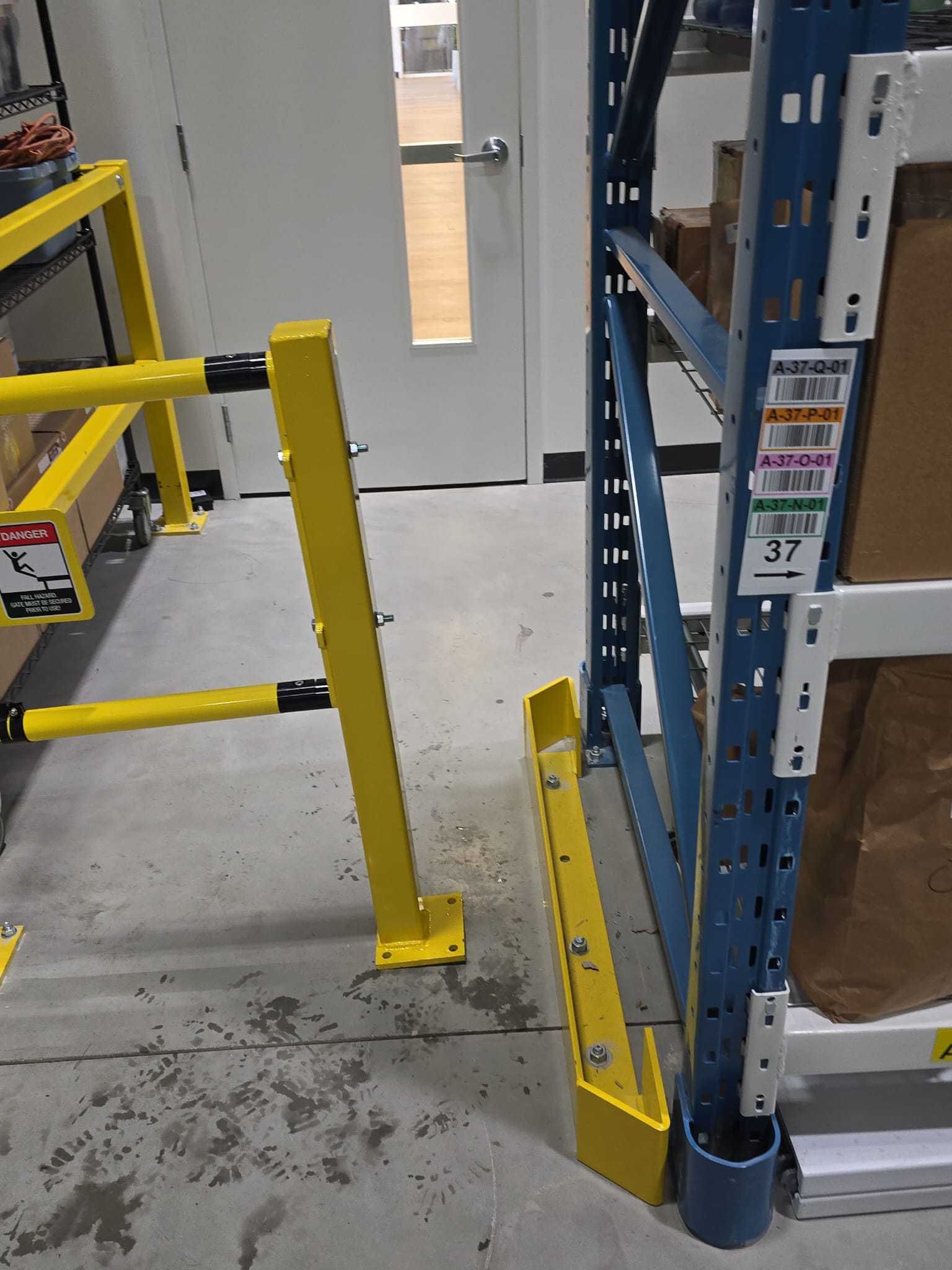 Pallet Rack Safety Gate - Self-Closing