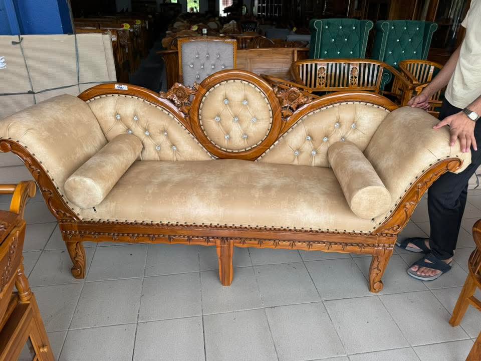 DAYBED JATI UKIRAN BUNGA MAHKOTA - BALDU EMAS BERKANCING KRISTAL