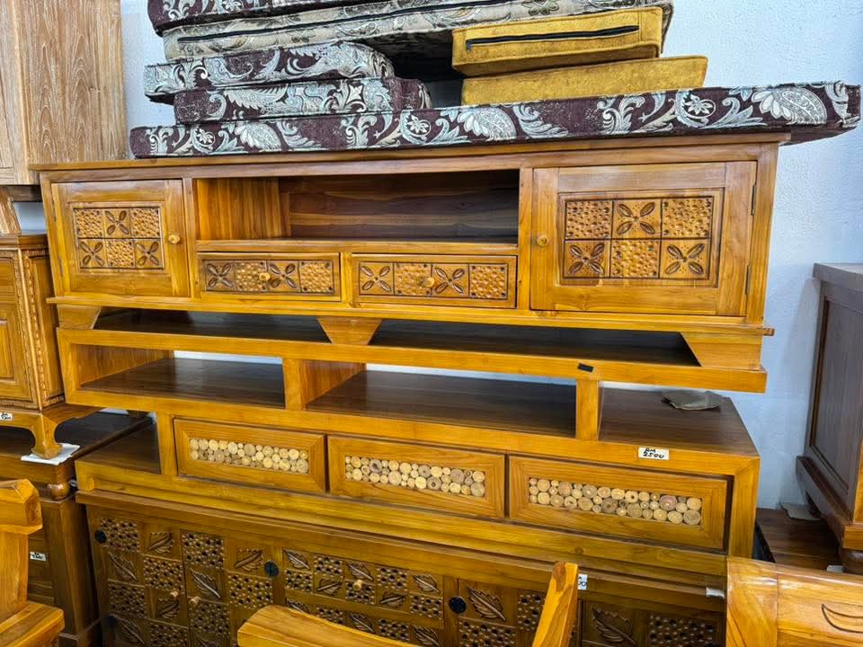 KABINET TV JATI UKIRAN BUNGA 2 TINGKAT - RUANG SIMPANAN BESAR