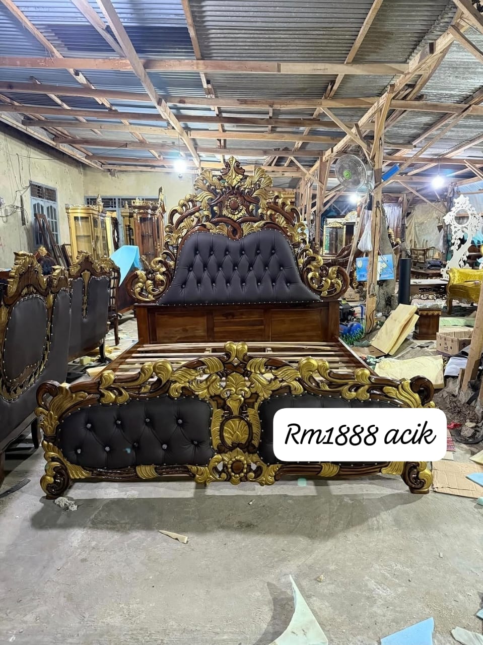 KATIL KING UKIRAN JATI HITAM LEATHER - GAYA MEWAH