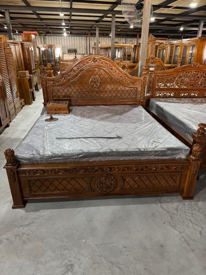 KATIL JATI UKIRAN DIAMOND KING SIZE - HEADBOARD MAHKOTA