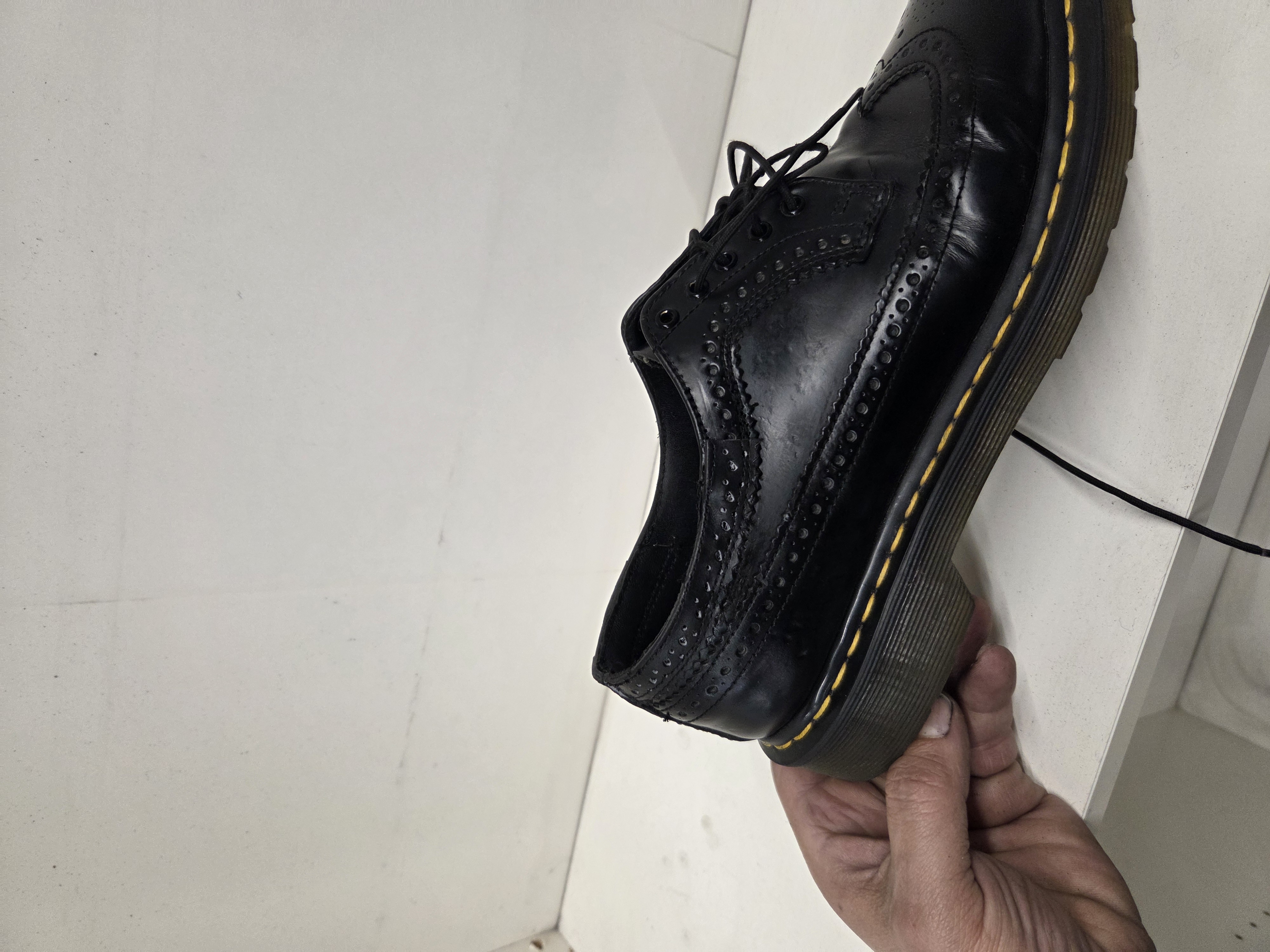 Dr. Martens - călcâi reparat