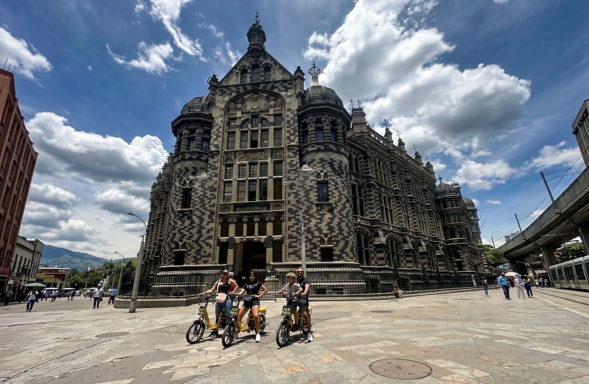 Medellín est-elle sûre pour les touristes en 2026 ? Un guide local honnête
