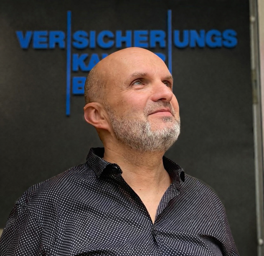 Jens-Oliver Mansfeld am Telefon
