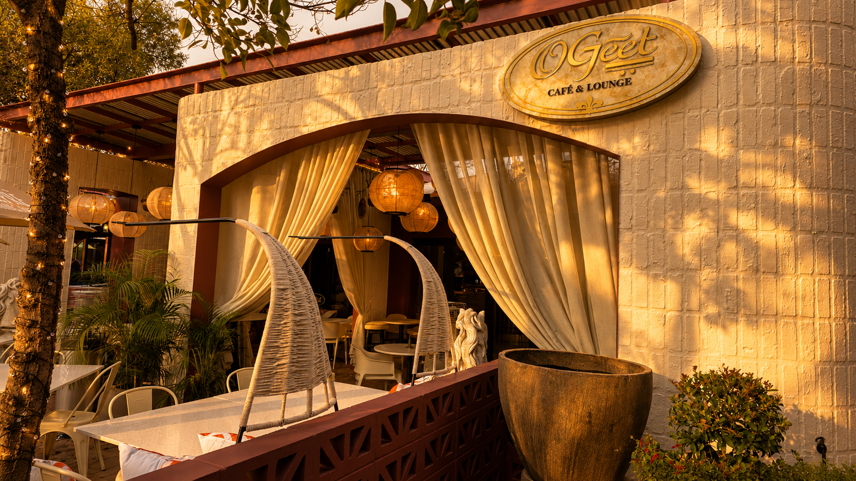 OGeet Café & Lounge interior