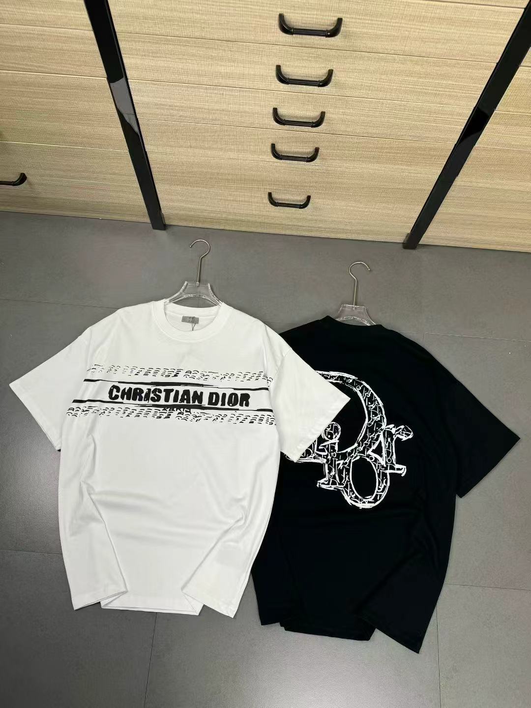 Camiseta Christian Dior Stripe Saddle Logo