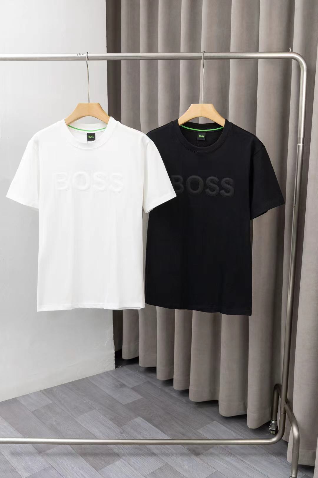 Camiseta Boss Embossed Logo Classic