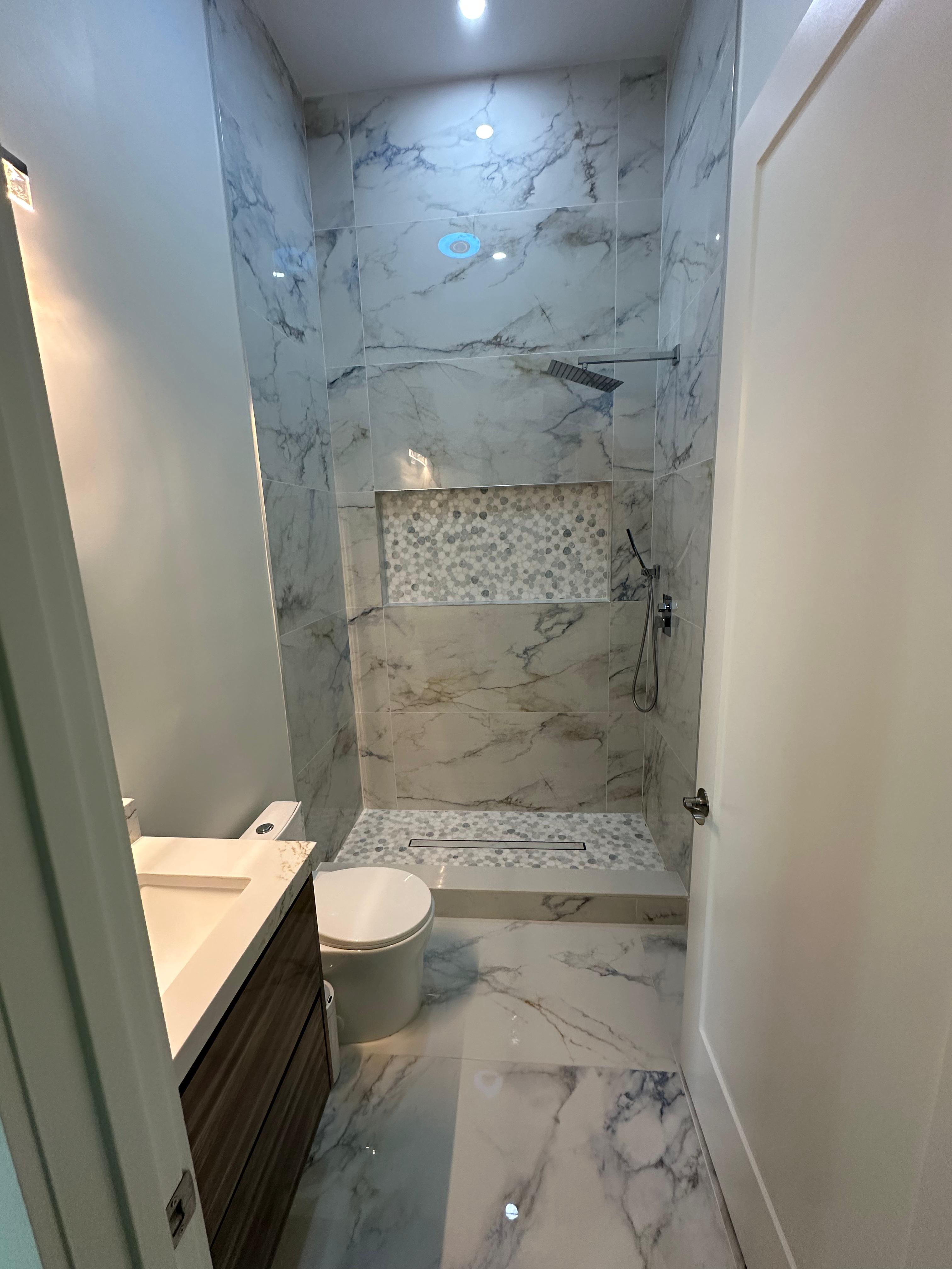 Bathroom Remodeling in Naples: From Outdated to Spa-Quality