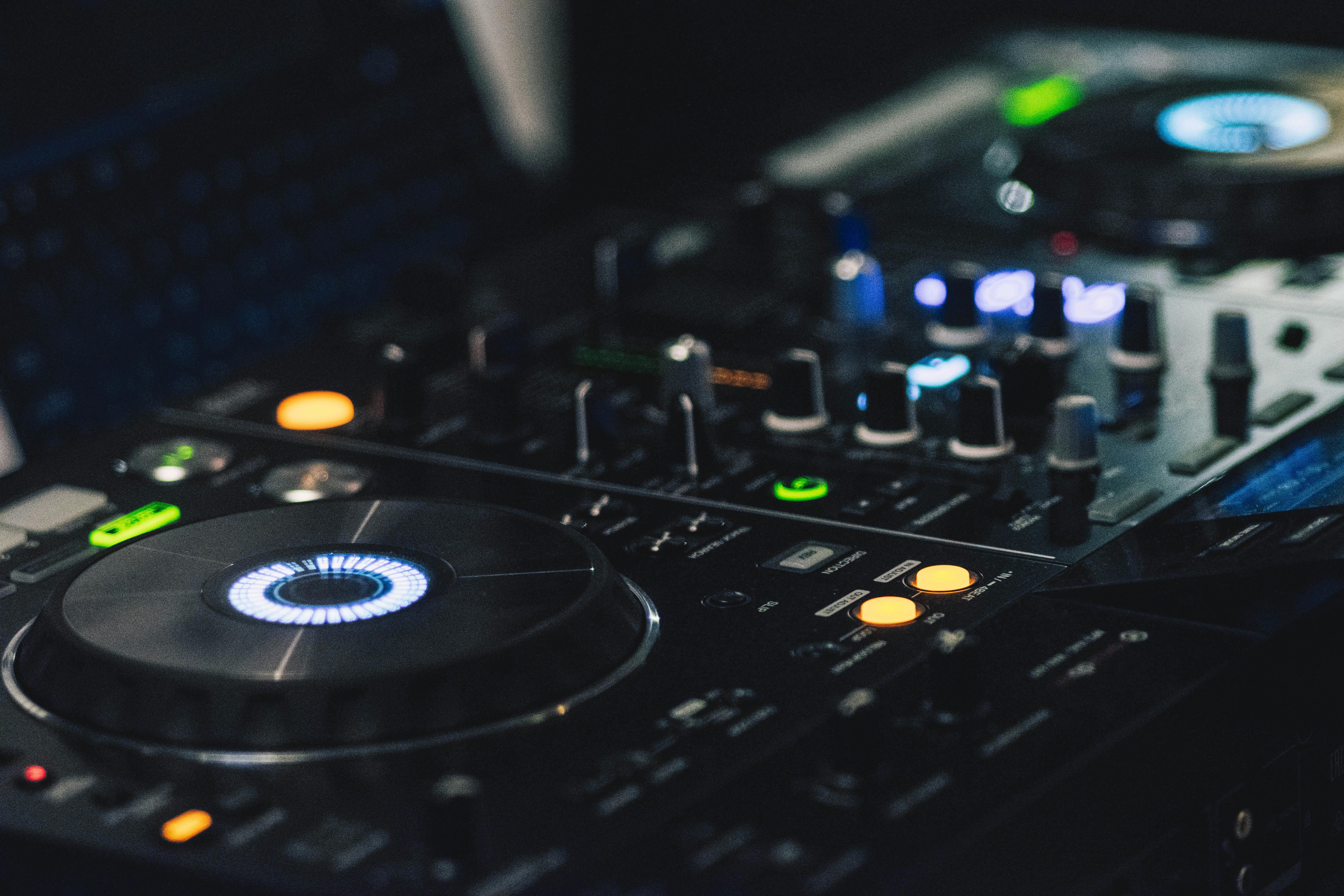 DJ & Animation
