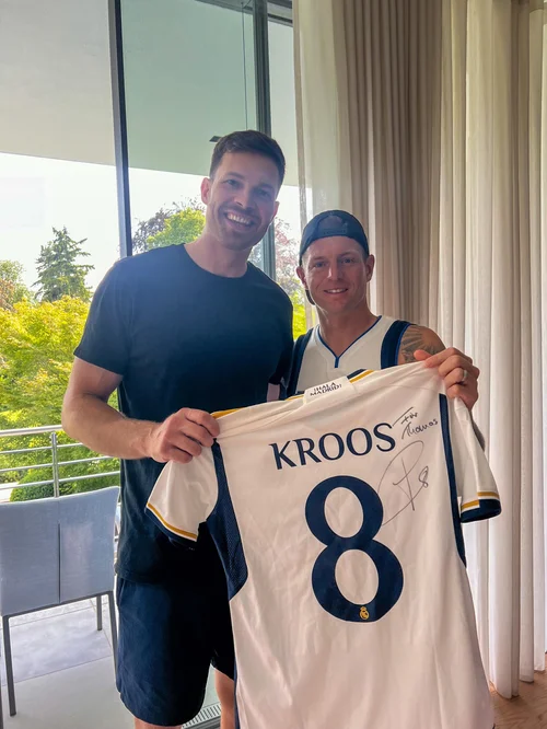 Thomas Armbrecht mit Toni Kroos