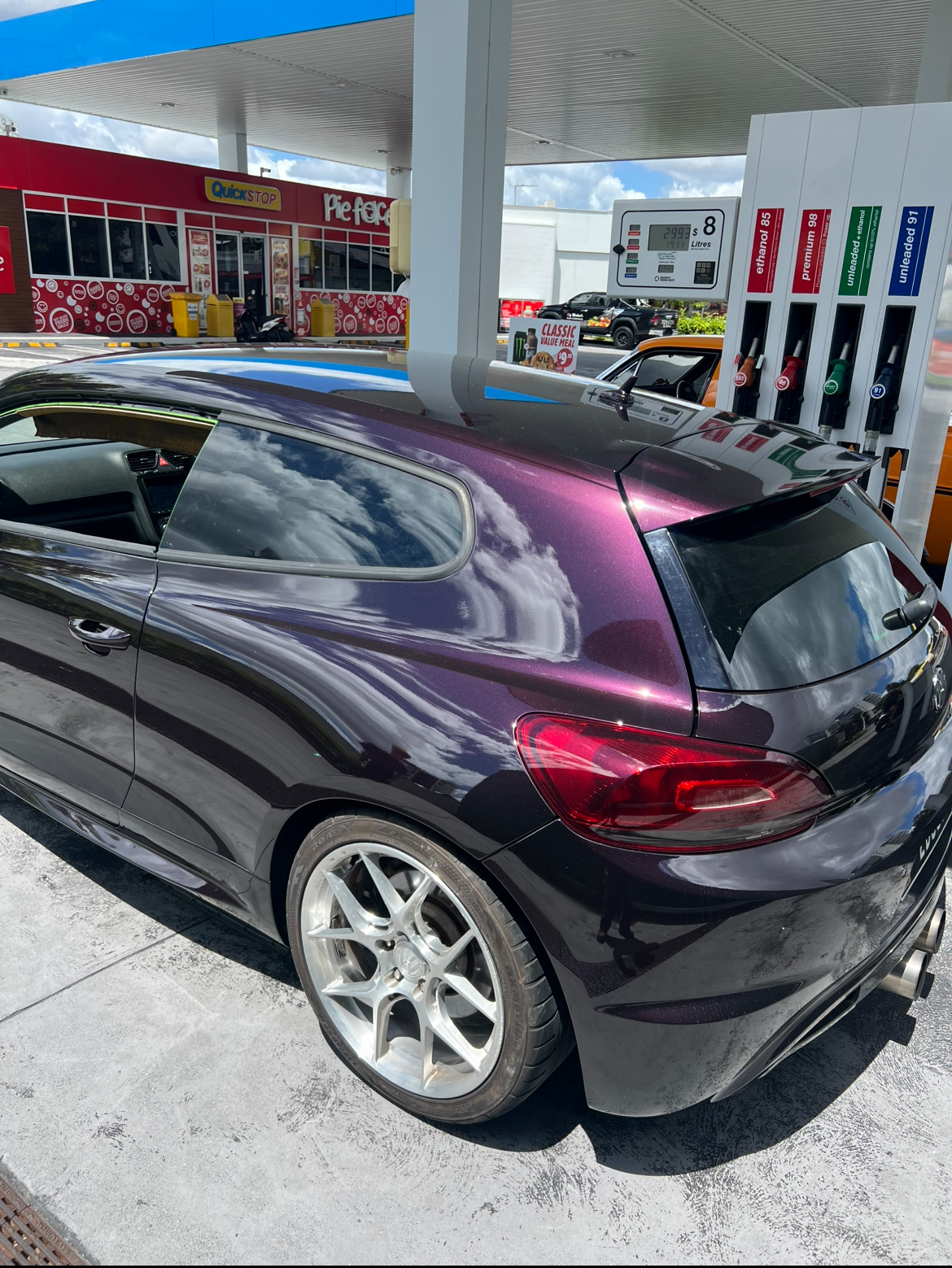 VW Scirocco in midnight purple V2 respray