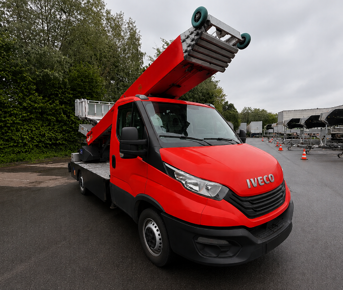 Rode verhuislift IVECO