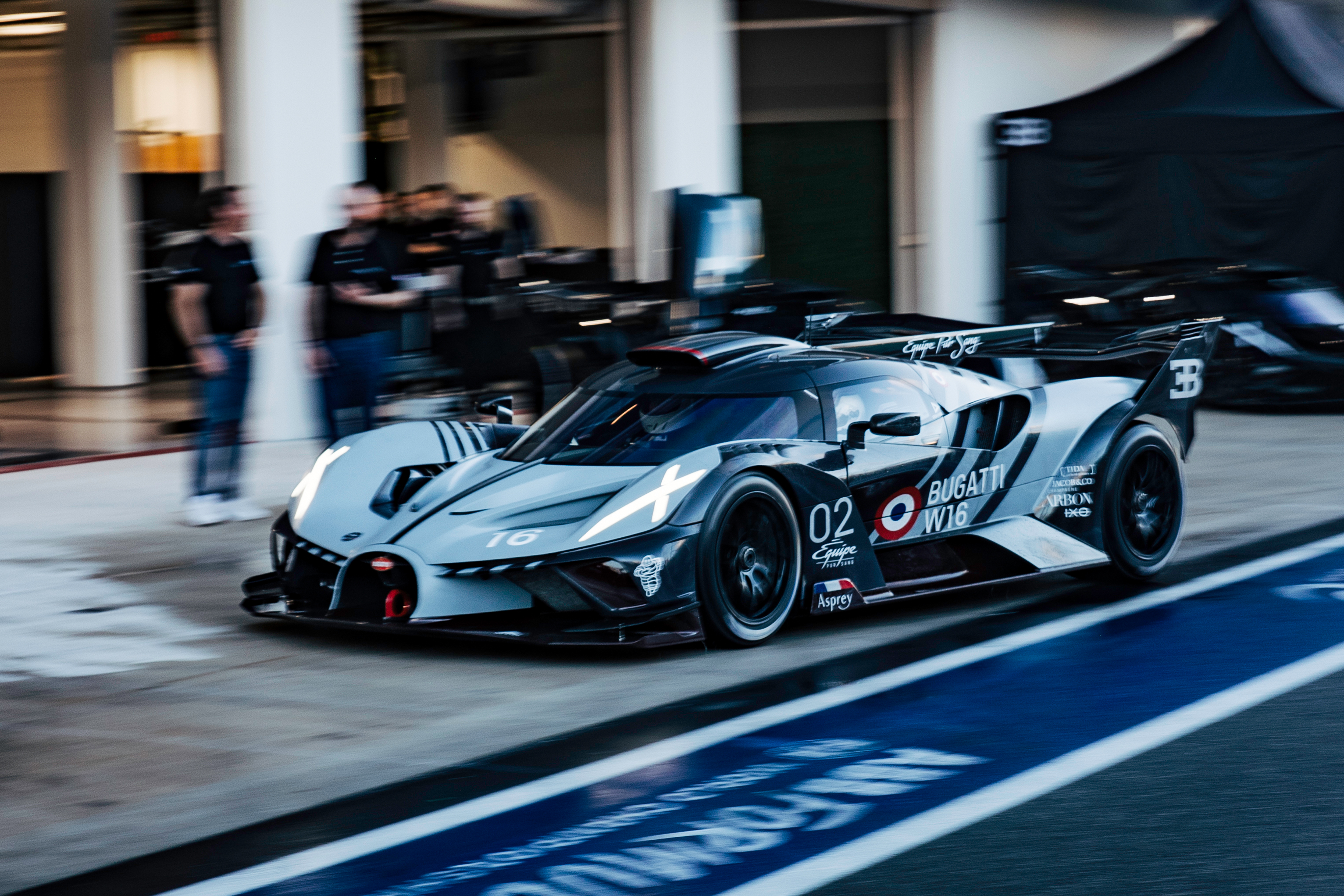 Feeling the Track: Bugatti Bolide owners master the sun-soaked asphalt in Miami - Image 19