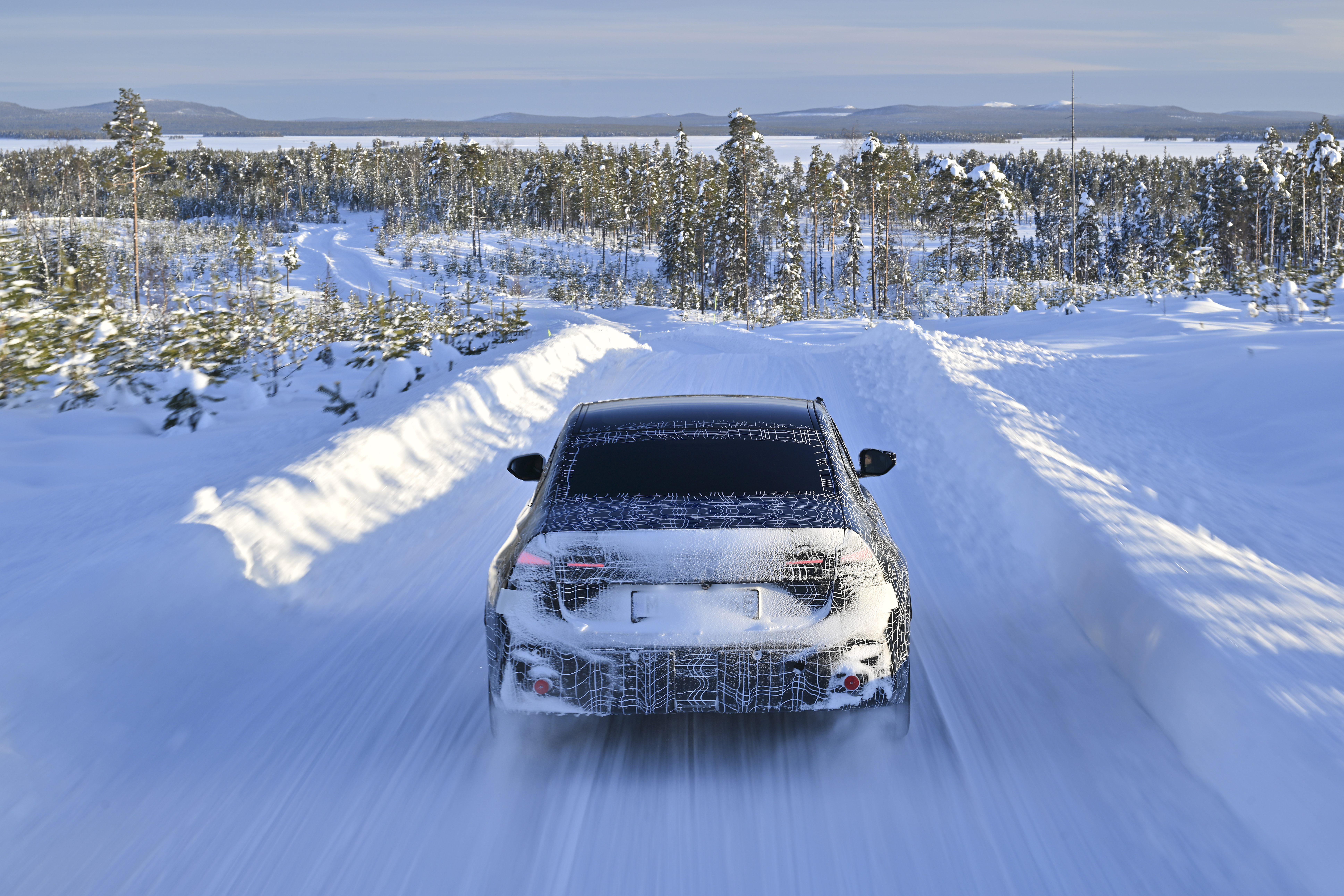 Heart of Joy meets snow and ice at the Arctic Circle - BMW i3 Neue Klasse testing