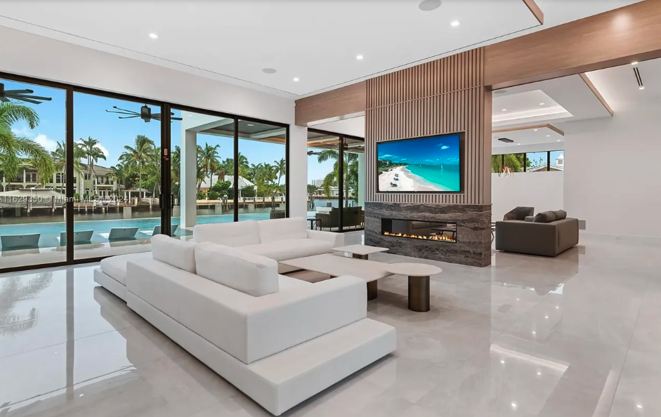Luxury living room waterfront - Naples FL custom home