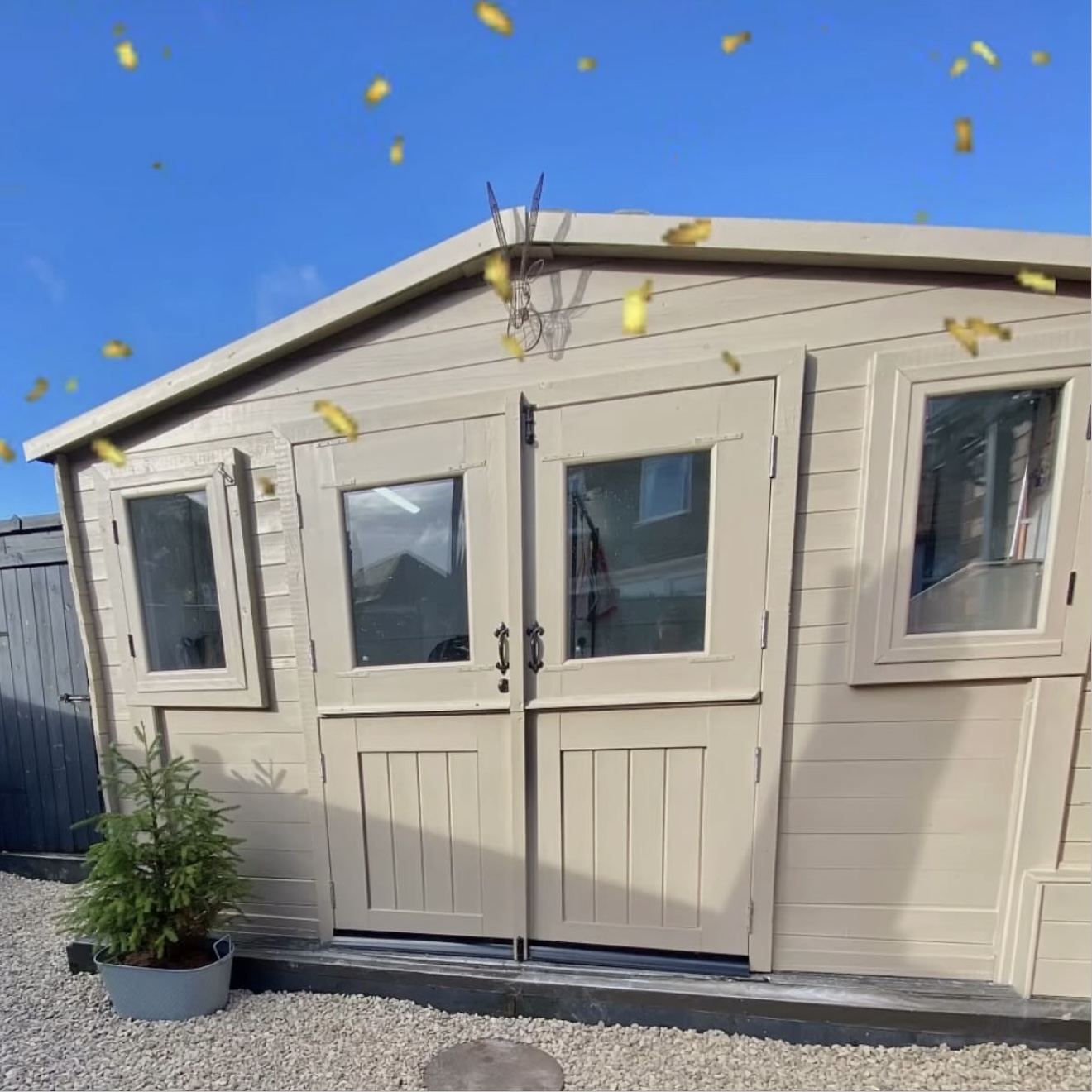 Spruced Pup Lodge exterior