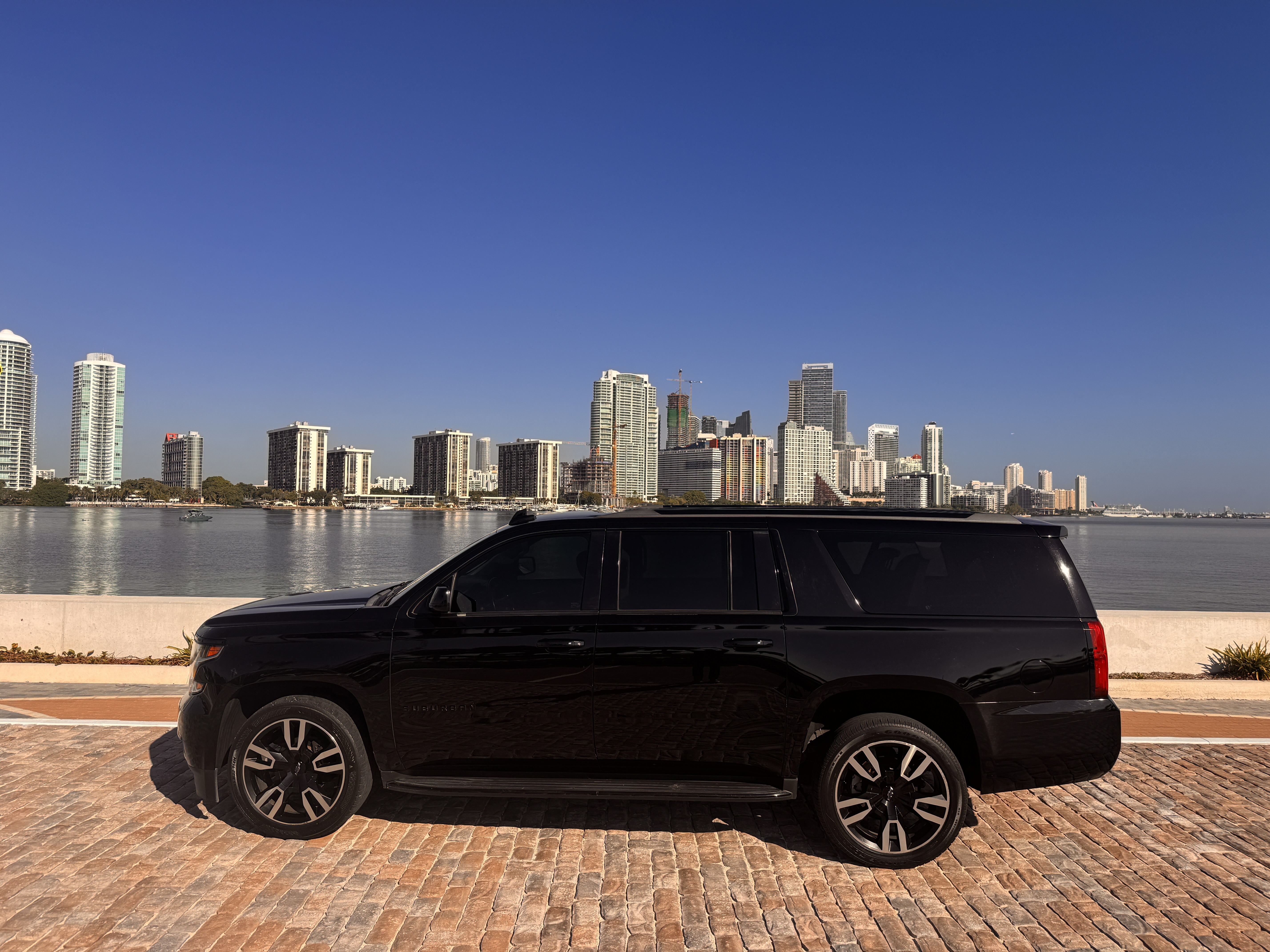 Onyx Reserve Luxury Suburban