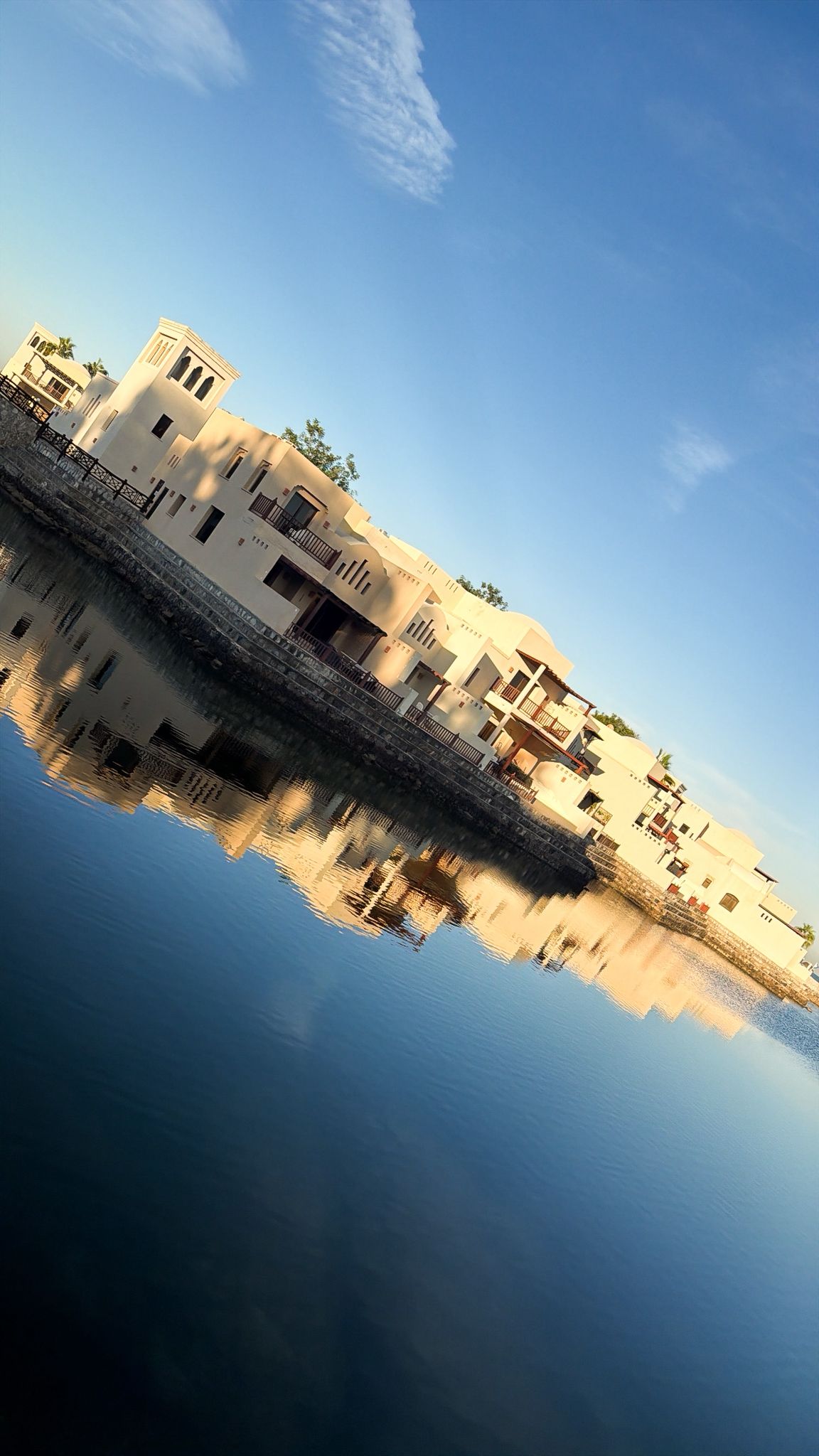 Arabian Waterfront Villa - Travel content by Elevate UGC