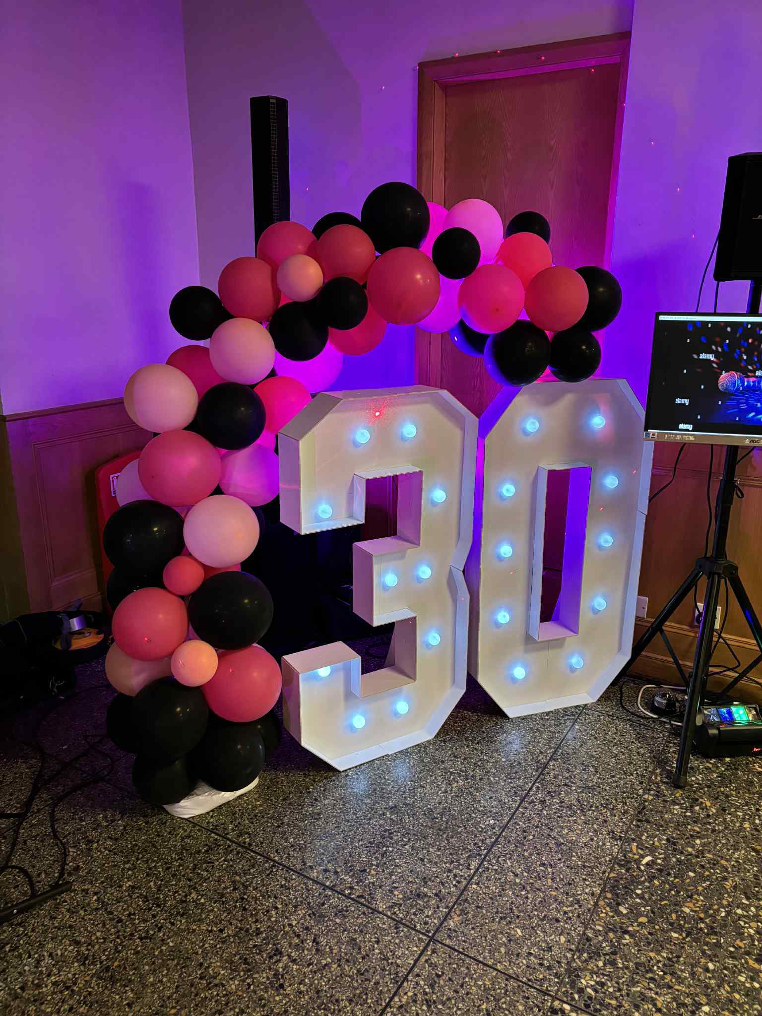 Light-up 30 with pink & black balloon garland
