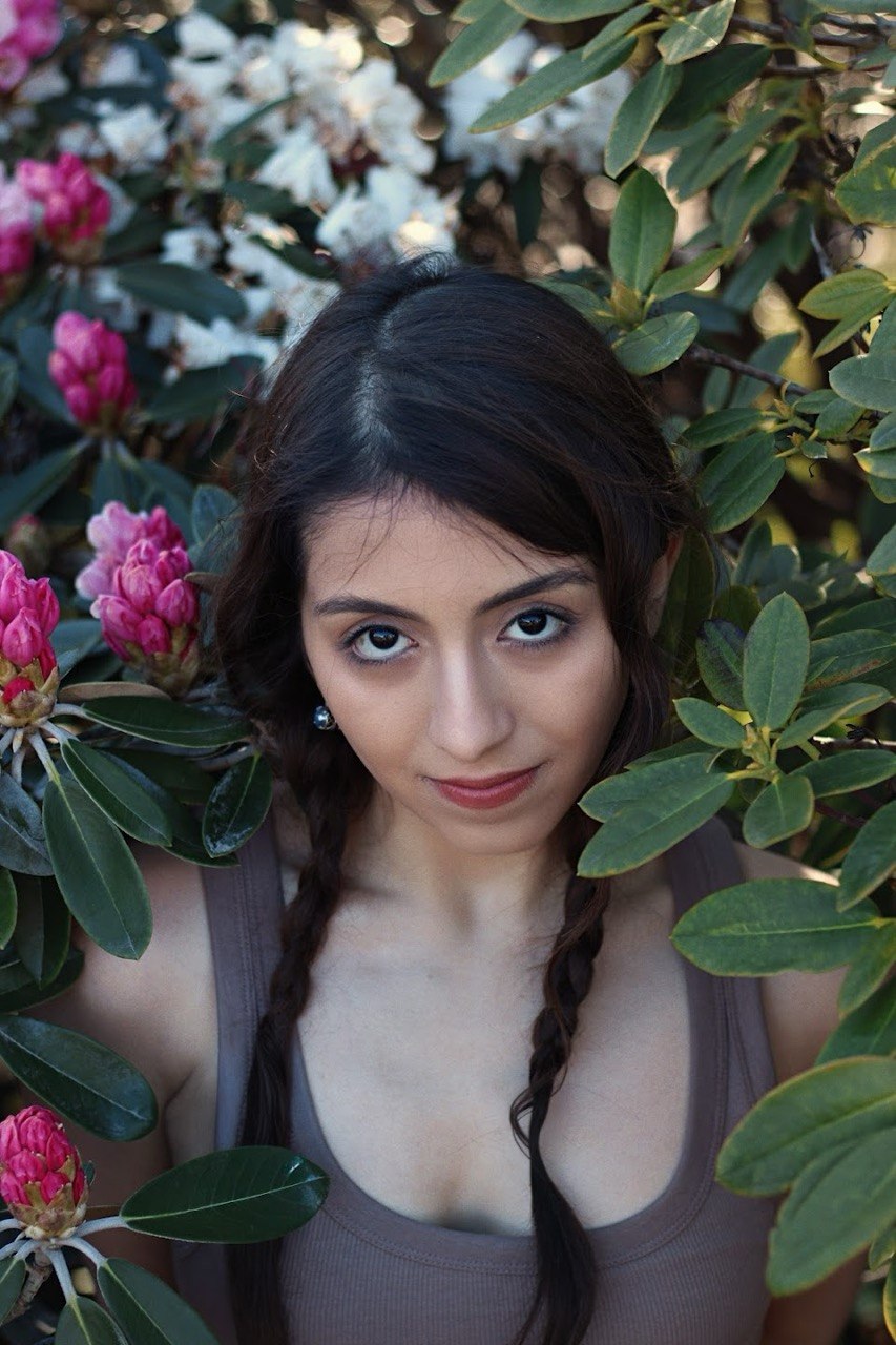 Editorial · Botanical