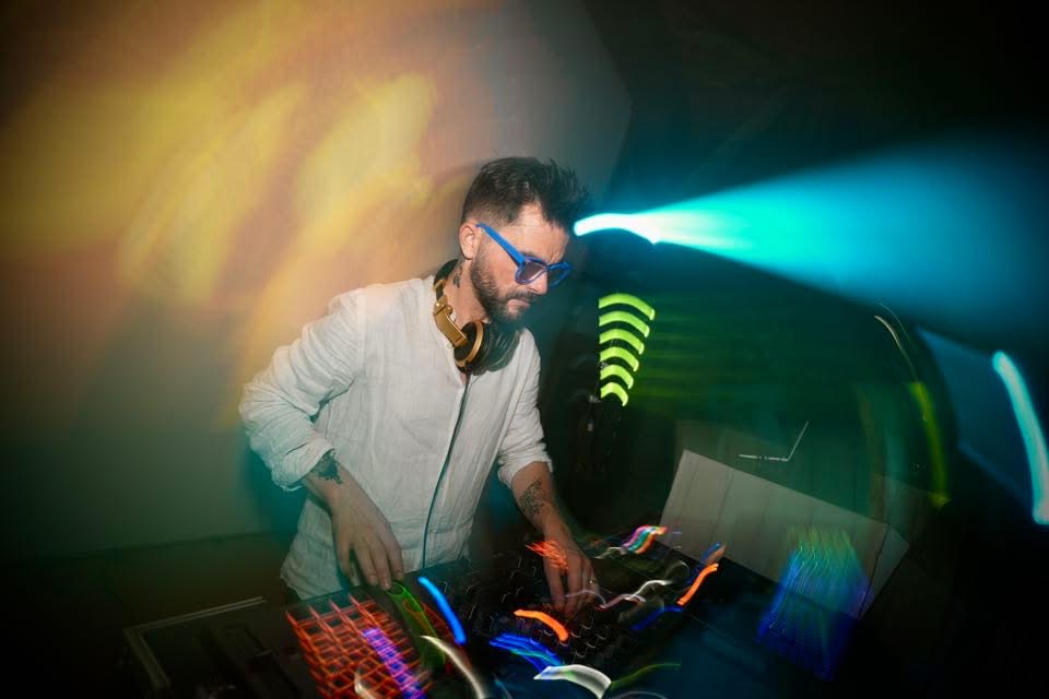 Adrien Sebert – DJ professionnel