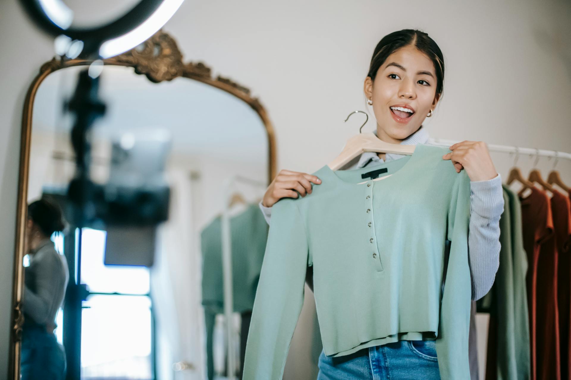 Virtual try-on for fashion brands
