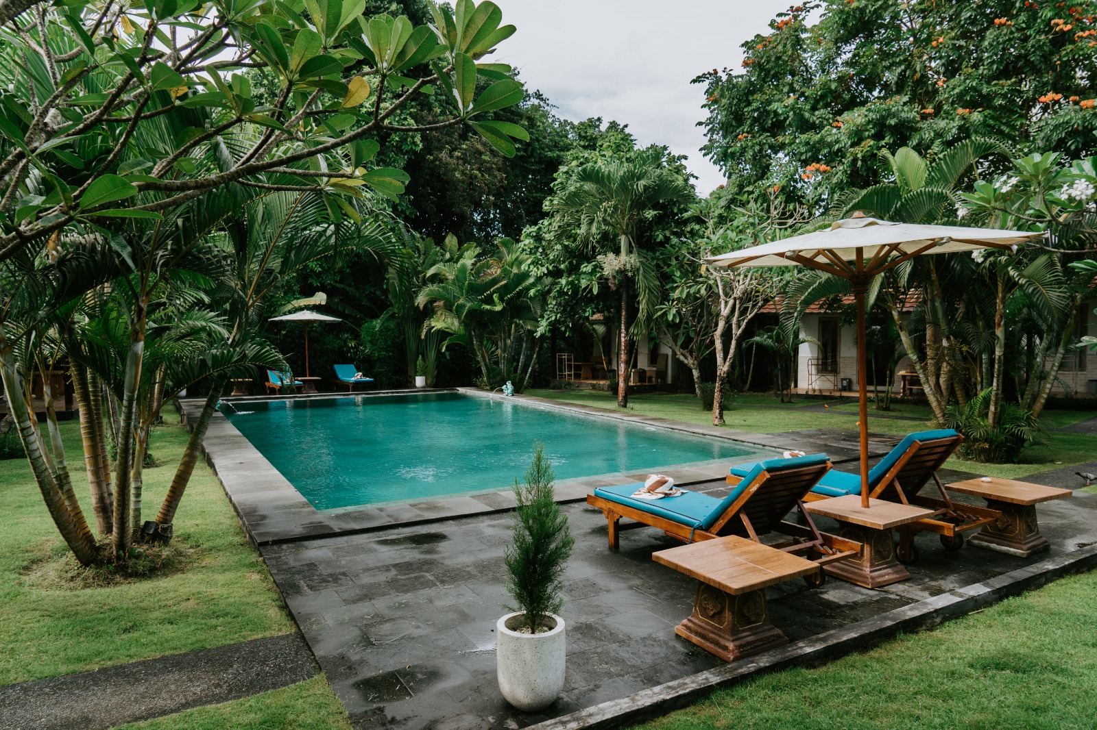 Outdoor swimming pool