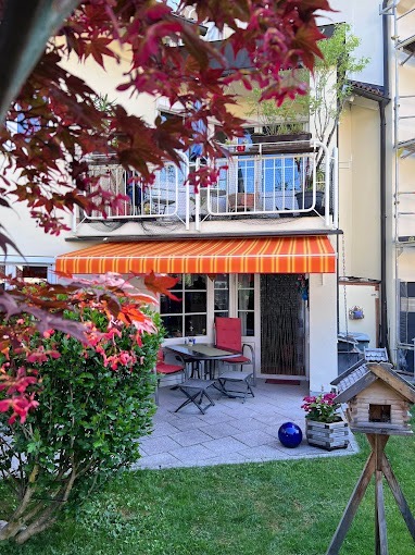 Terrassenmarkise in Orange – Terrasse · Streifen