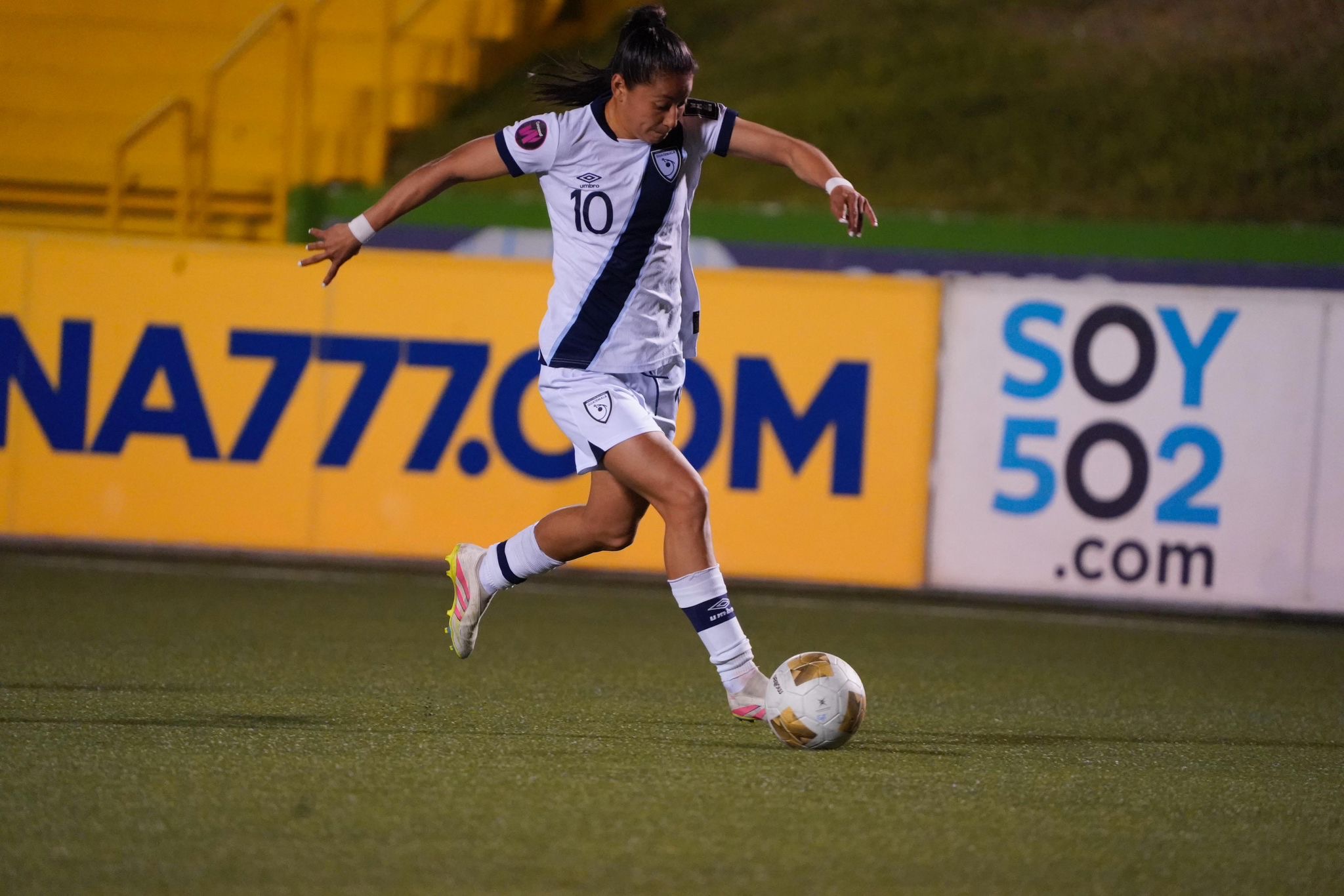 Andrea Álvarez con la Selección de Guatemala