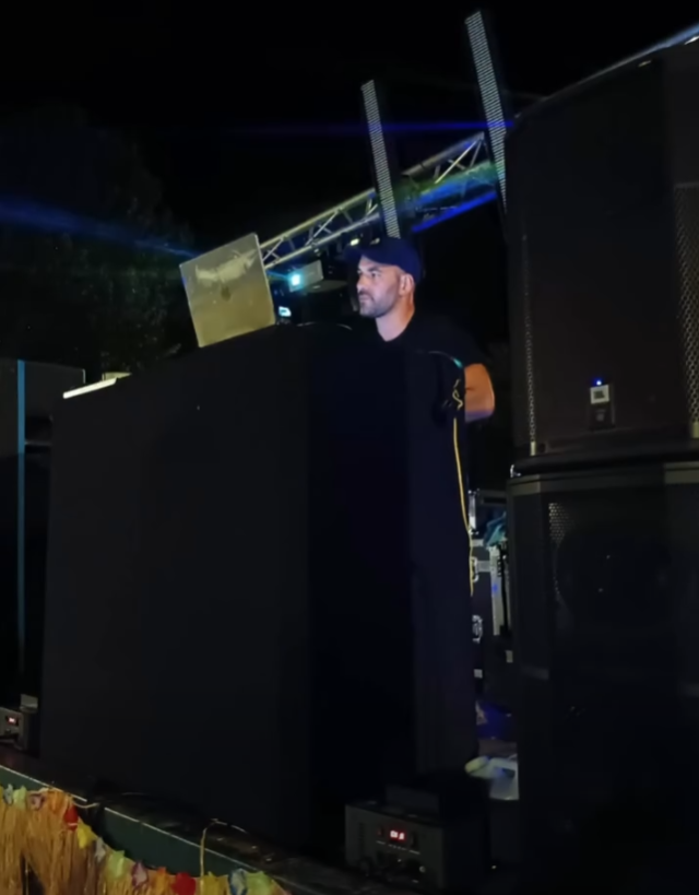 Mix live