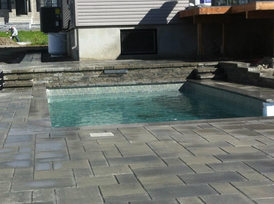 Aménagement paysager en pavé-uni à Blainville — Casabella Pavage