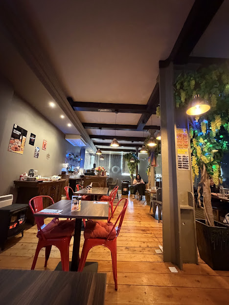 Cosy Thai restaurant interior
