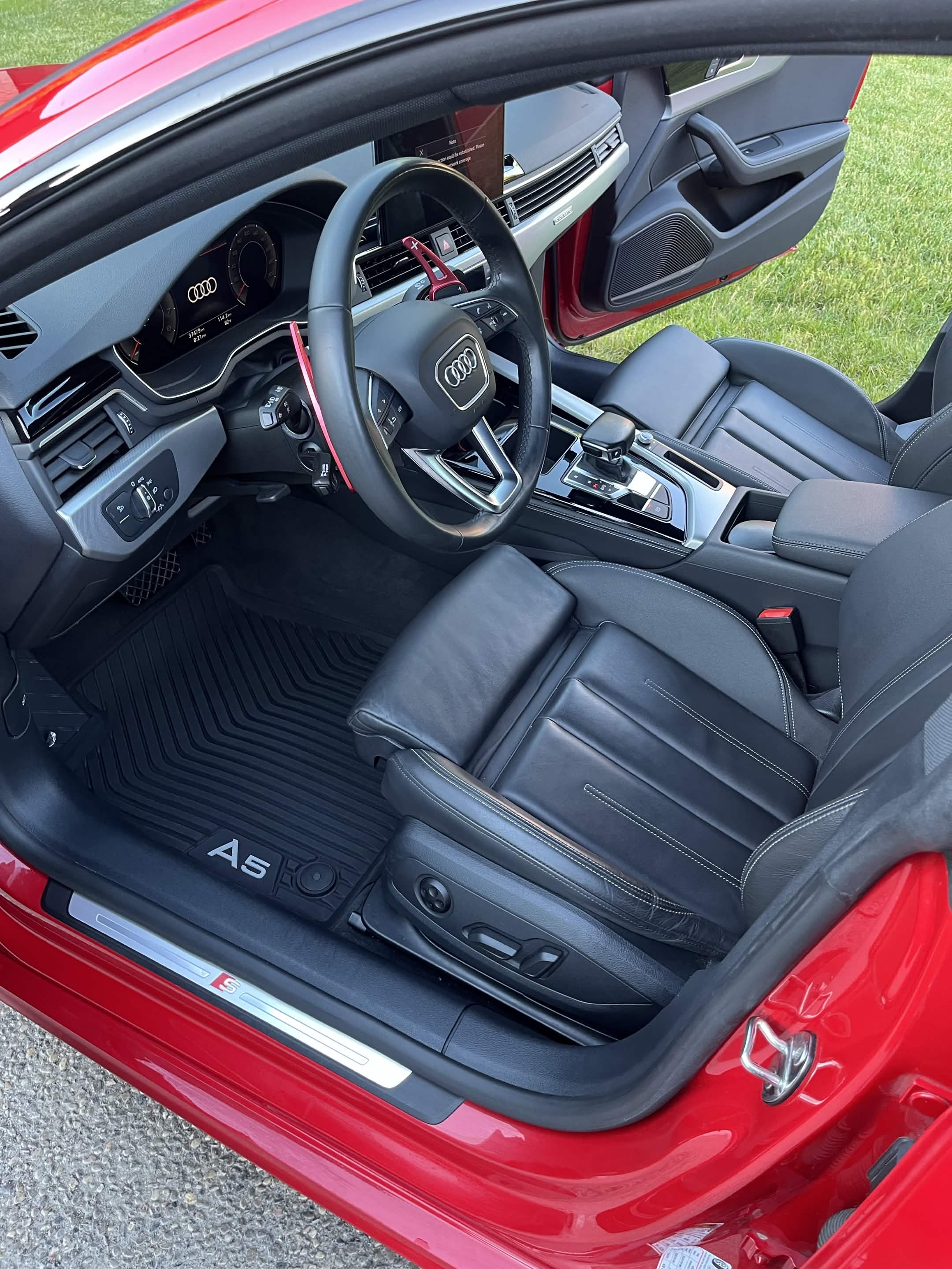 Cayman GTS — Interior Detail