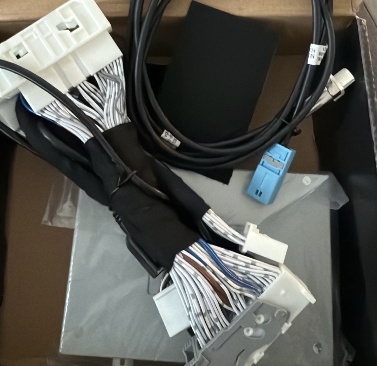 CarPlay / Android Auto Hardware