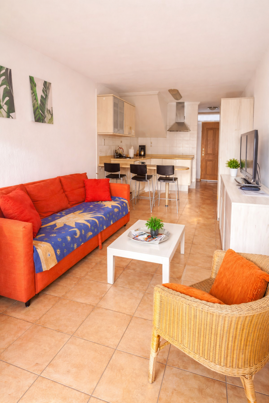 Bright Two-Bedroom Home in Las Brisas, Playa del Inglés