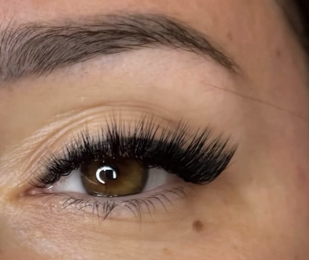 Classic lash extensions Riverview FL - Best lash tech Tampa Bay