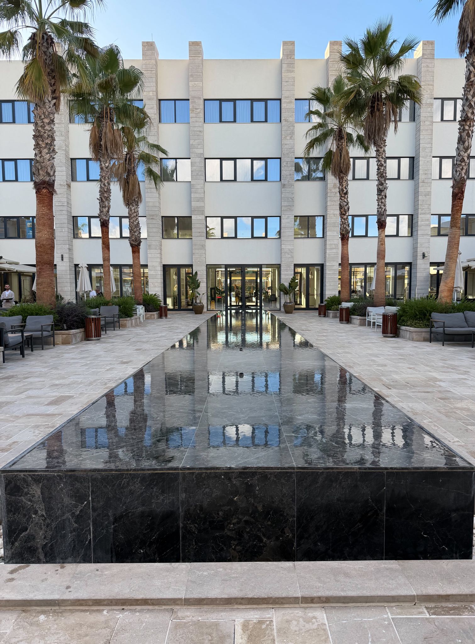Luxury Resort Courtyard - Travel content by Elevate UGC