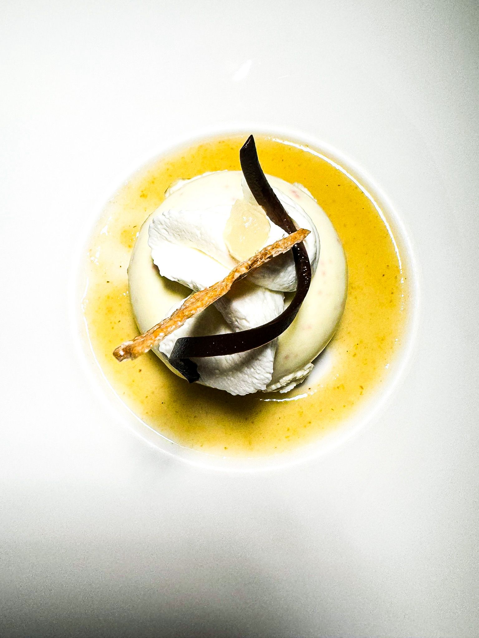 Vanilla Bean Meringue - Food content by Elevate UGC