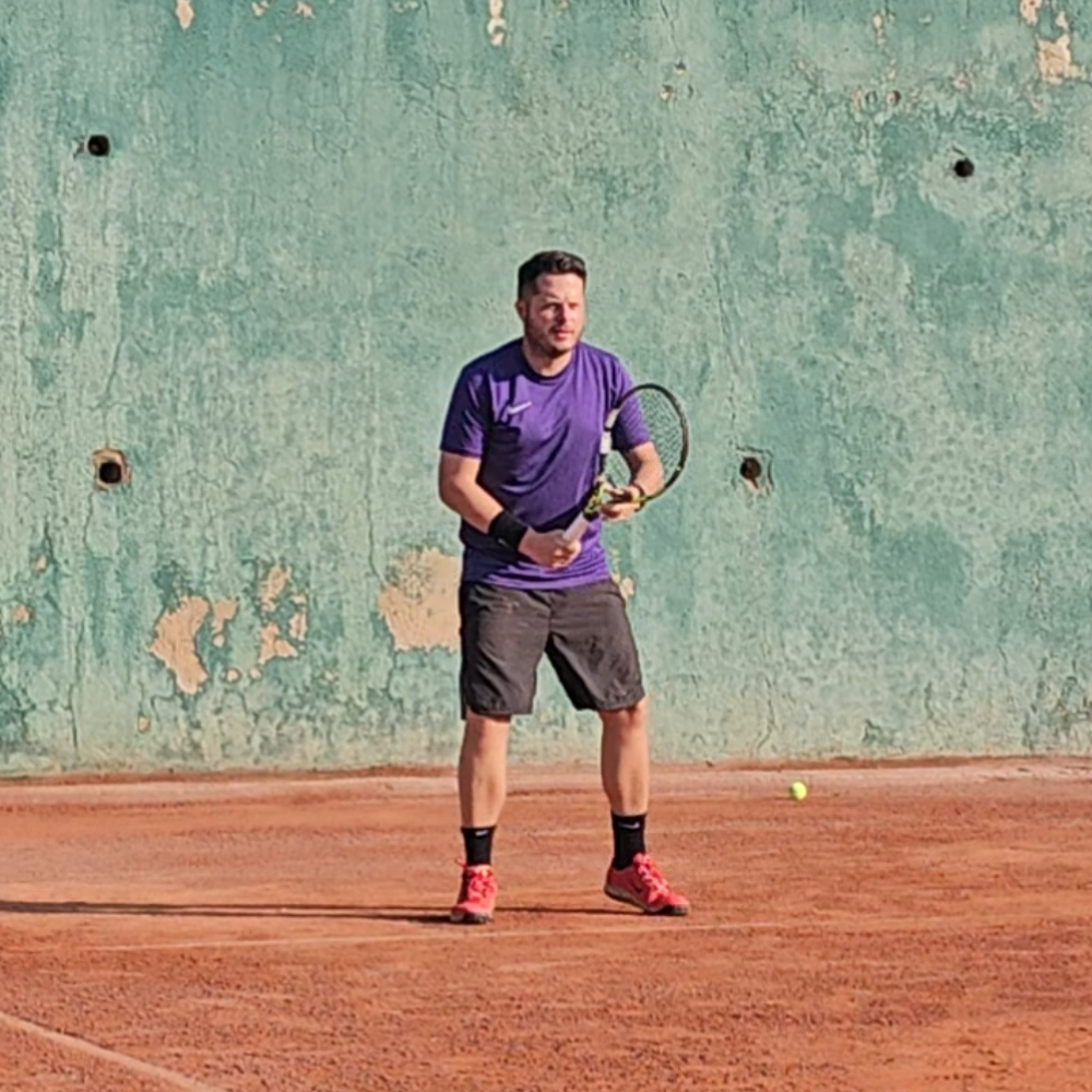 Eigenes Training · Sandplatz mit Coach