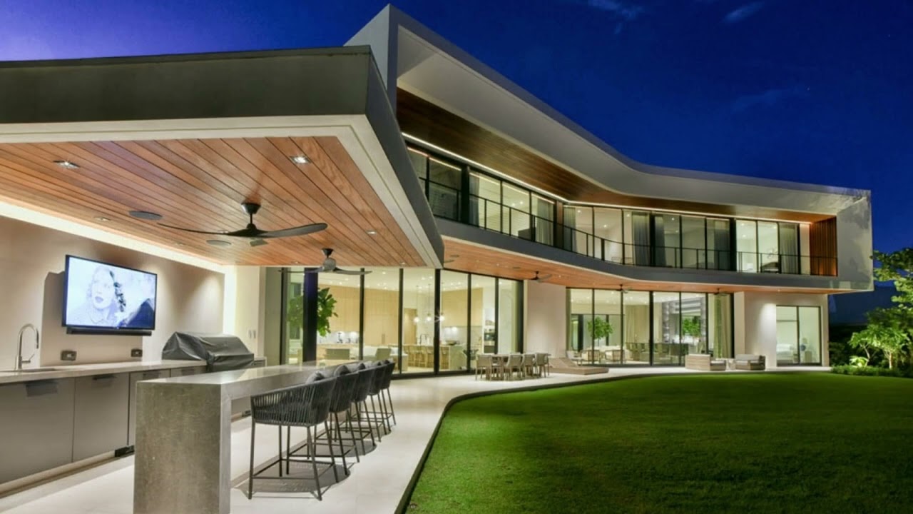 Curved Modern Architecture