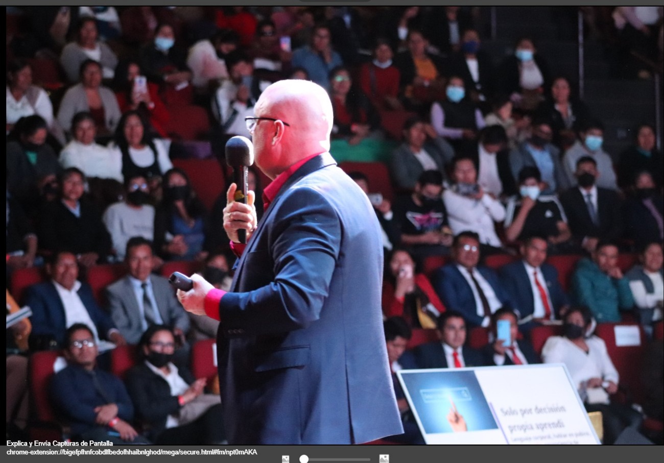 Teodoro Irazusta presentando en Arequipa