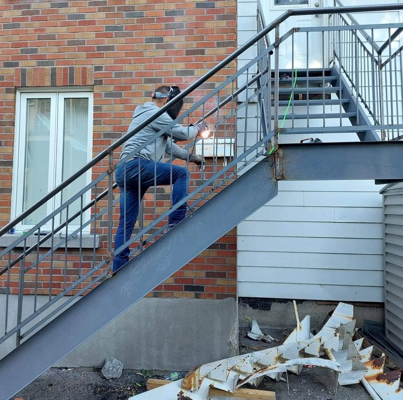 Mobile Installation & On-Site Repairs